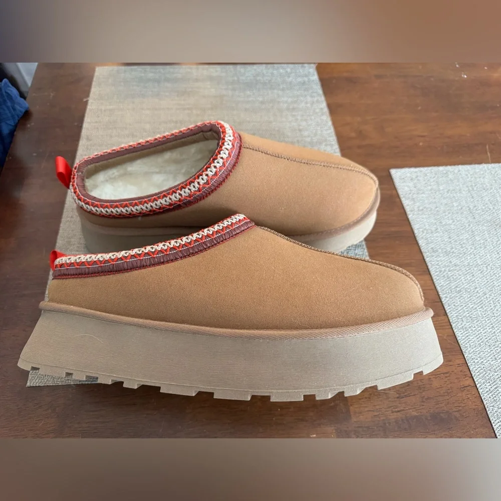 NWOT‎ Mule clog platform slip on shoe with furry lining